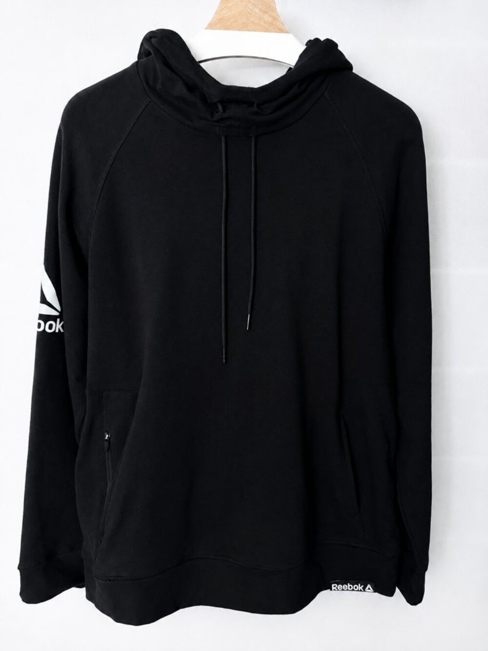 Reebok Hoodie Men’s Medium Black Athletic Pullover Zip Pocket